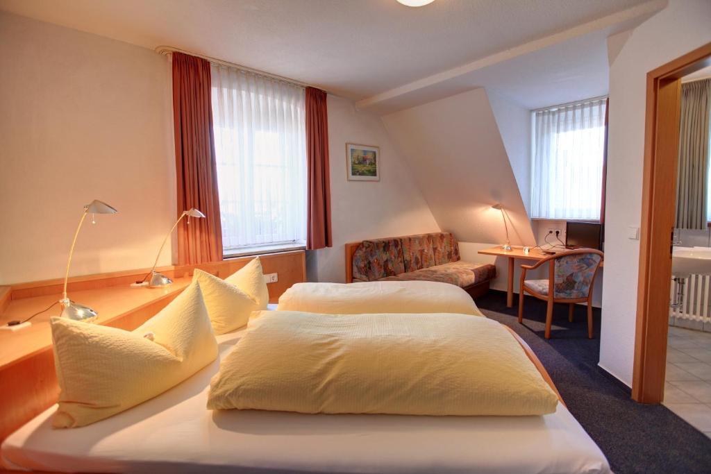Gasthaus Zum Hirschen Oberrimsingen الغرفة الصورة